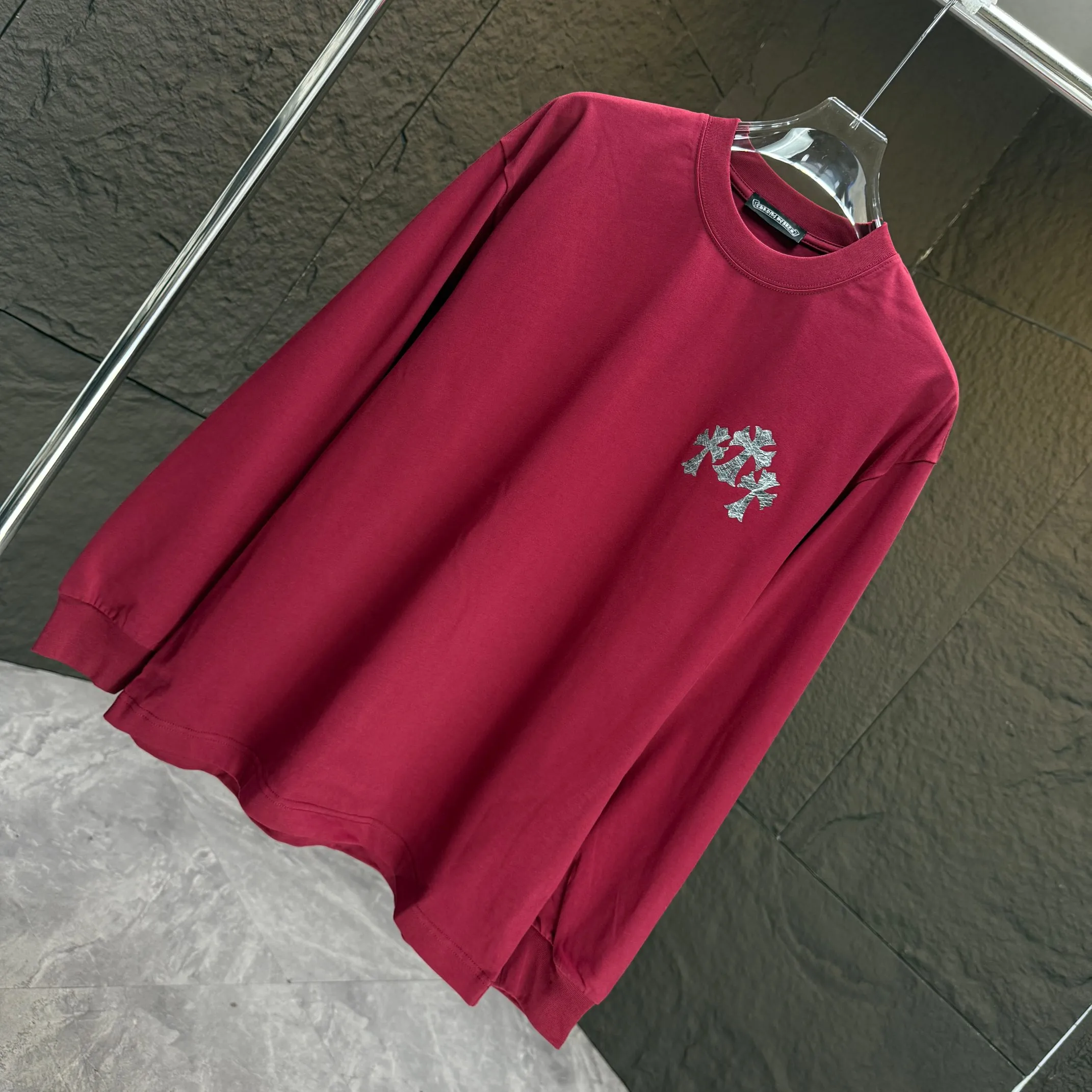🅿️230 CH* Crow Heart* 2025 autumn and winter new thick long-sleeved T-shirt 320g pure cotton Sanskrit cross logo silver thread Color: Black White Angora Red Size: S M L XL
